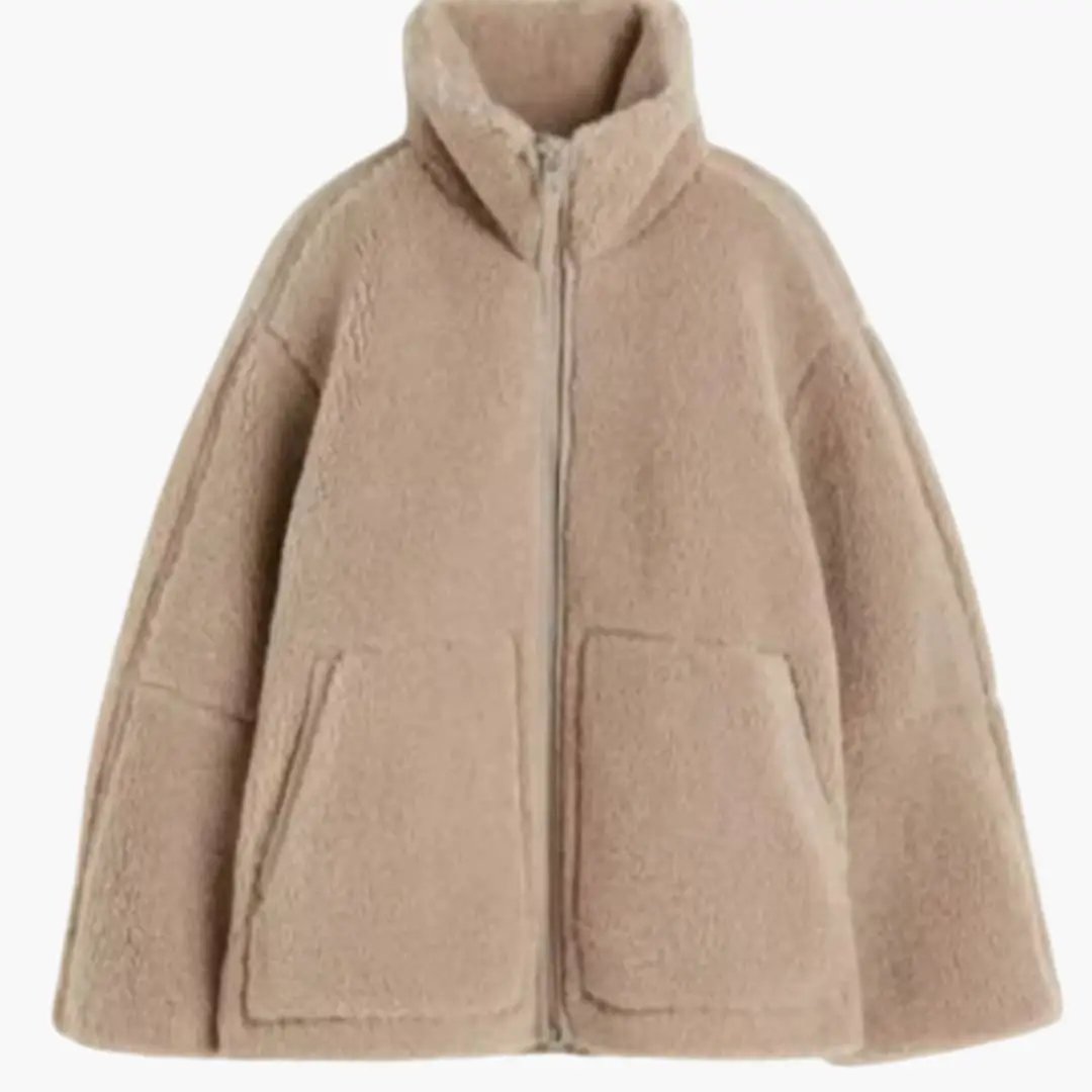 Lambswool jacket for women in camel beige with zip front and large patch pockets