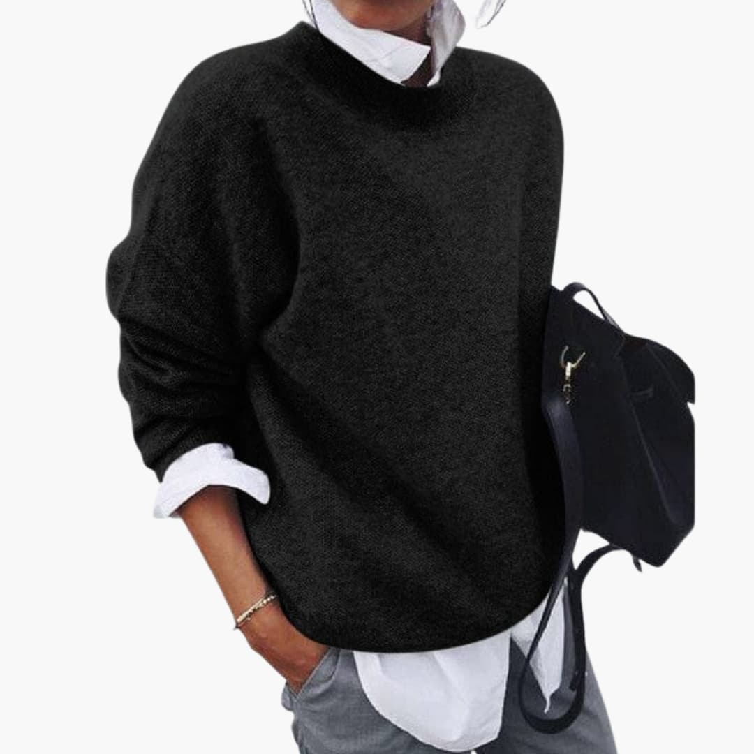 Women's black knit round-neck sweater with long sleeves, oversized pullover.