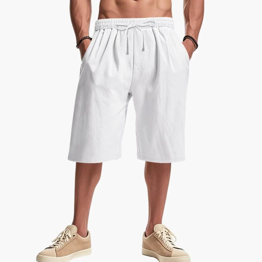 Men’s cargo shorts with elastic waist and pockets in white