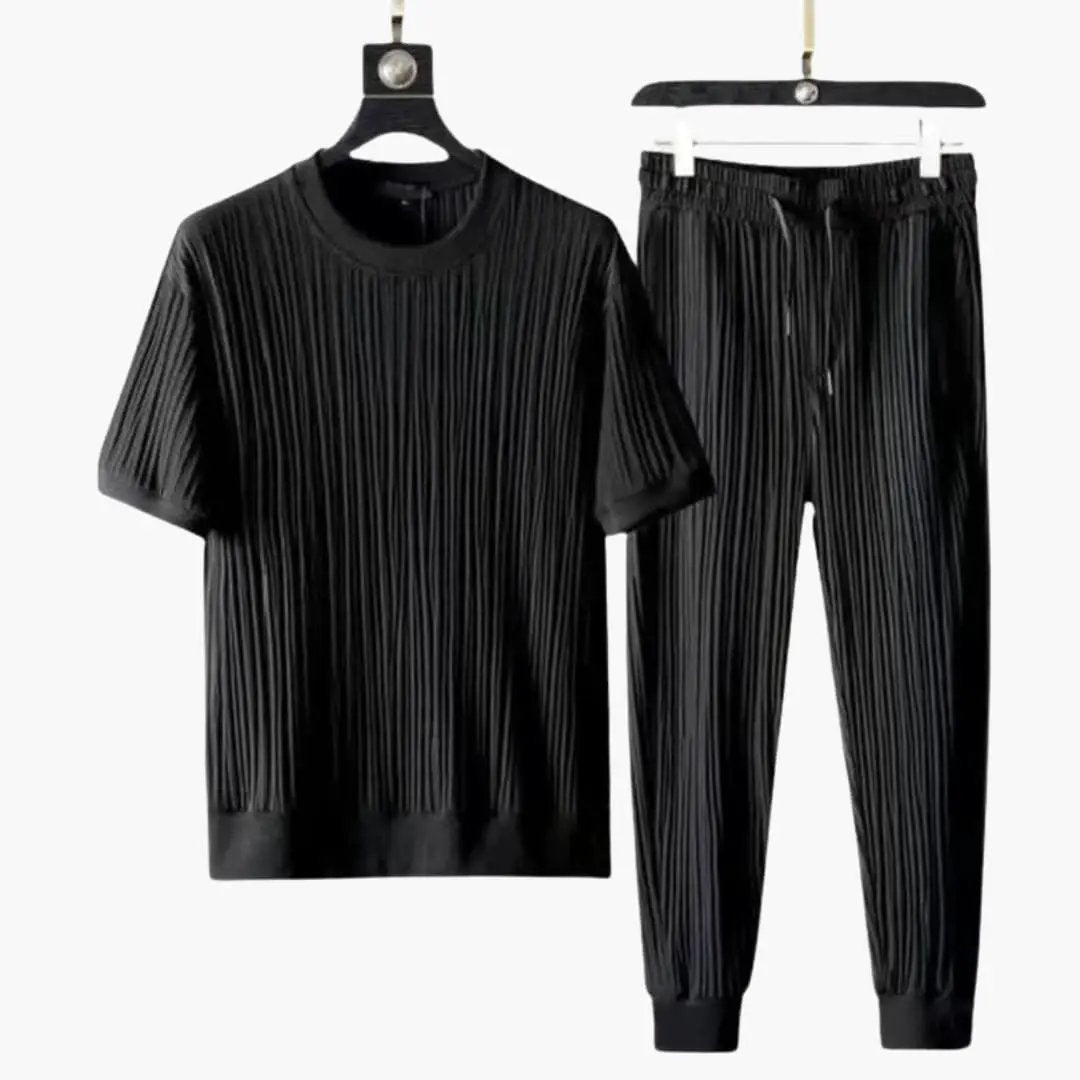 Men's two-piece jogger set by Wilfred Smith, black pleated short-sleeve T-shirt and drawstring pants (2 pieces).
