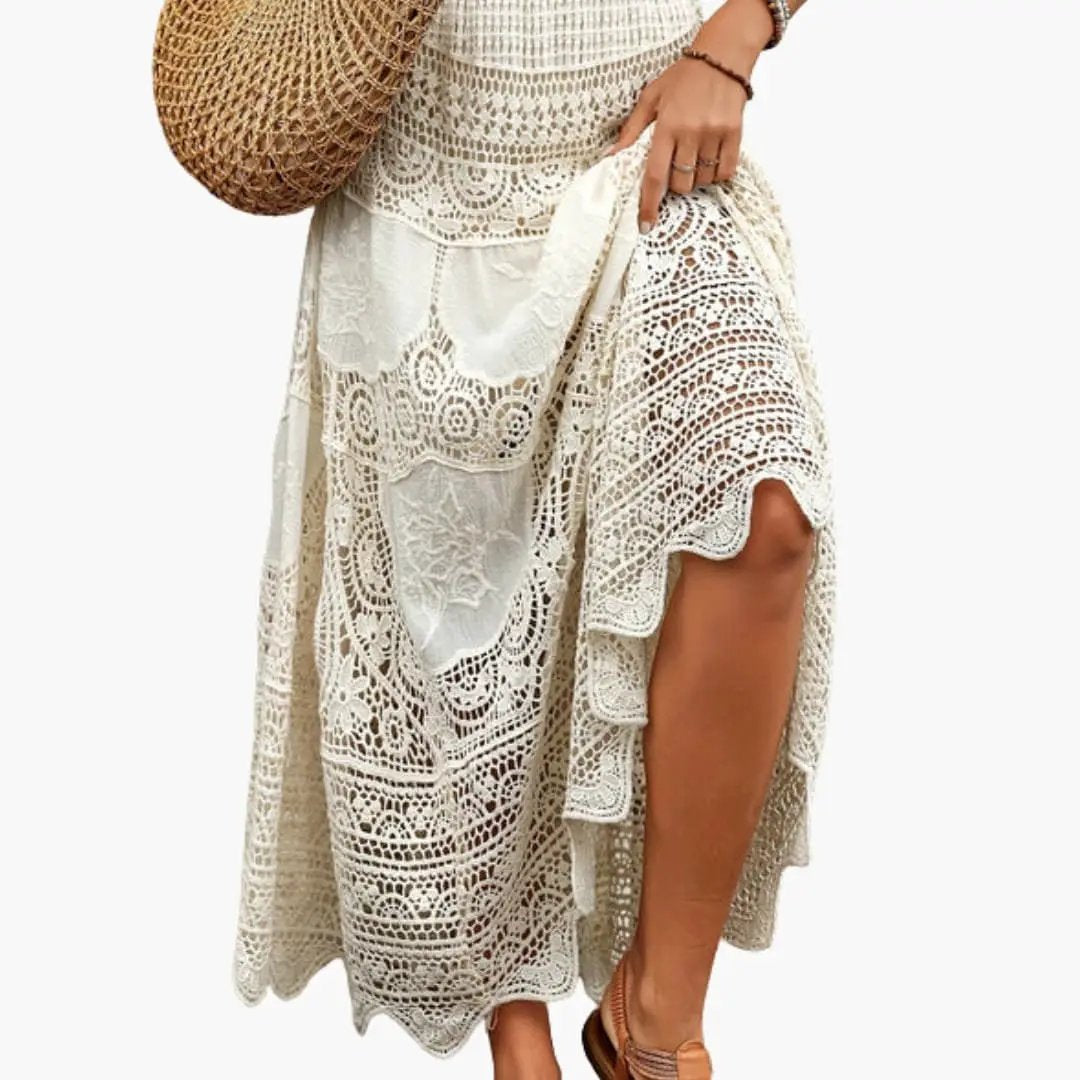 Women's maxi skirt in ivory crochet lace with lace panels, high waist and scalloped hem