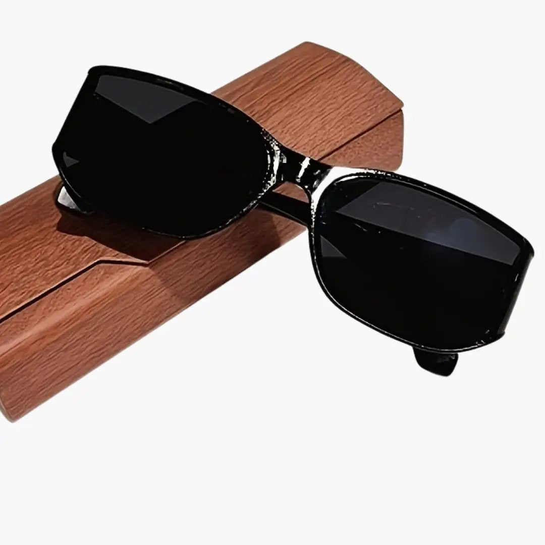 Women's Sunglasses with wrap-frame, black glossy lenses