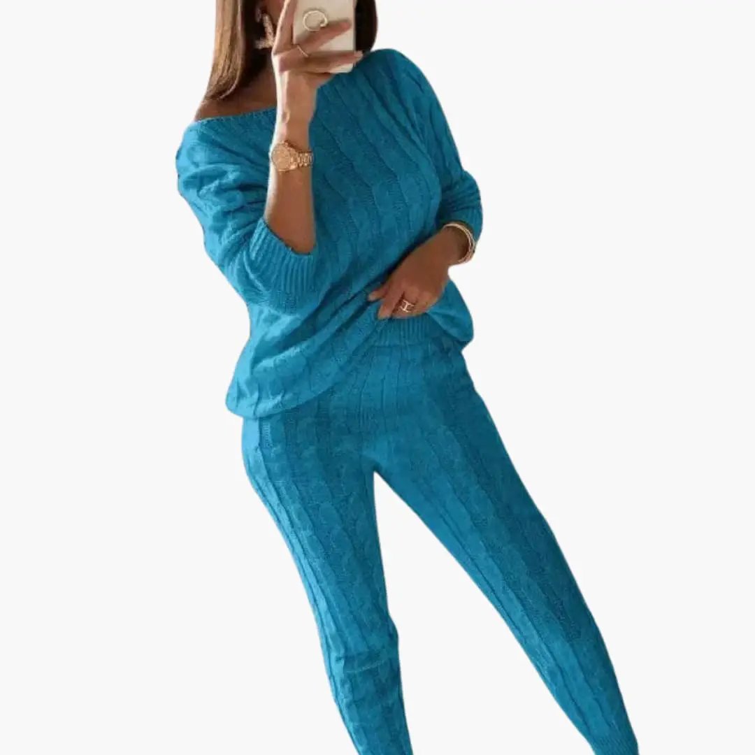 Women's knitted two-piece teal set with long sleeves and elastic waistband pants
