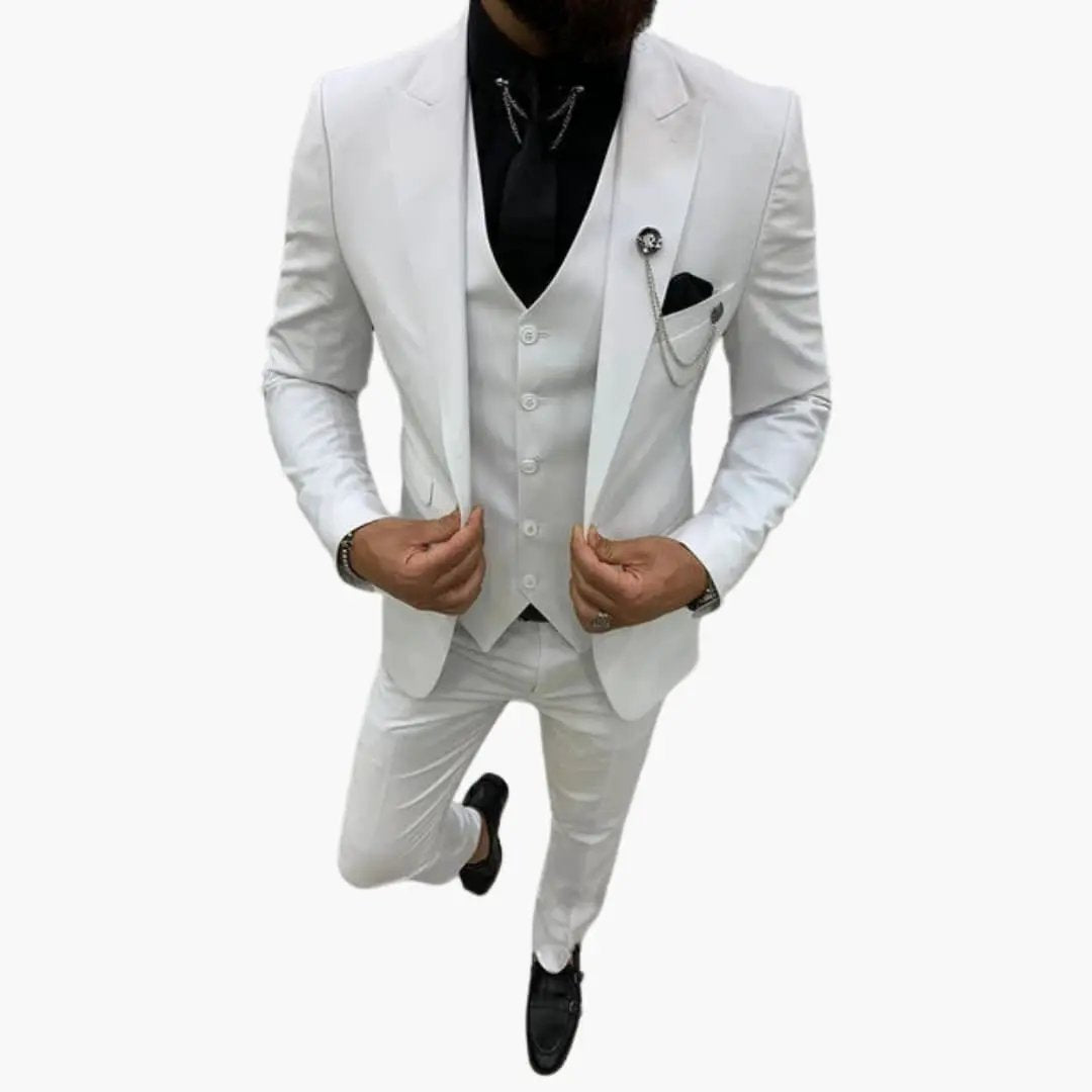 Men's three-piece suit with notch lapel and vest in white, slim-fit