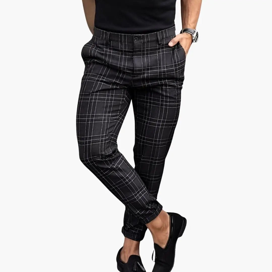 Men's checkered trousers with straight leg in black and white windowpane pattern