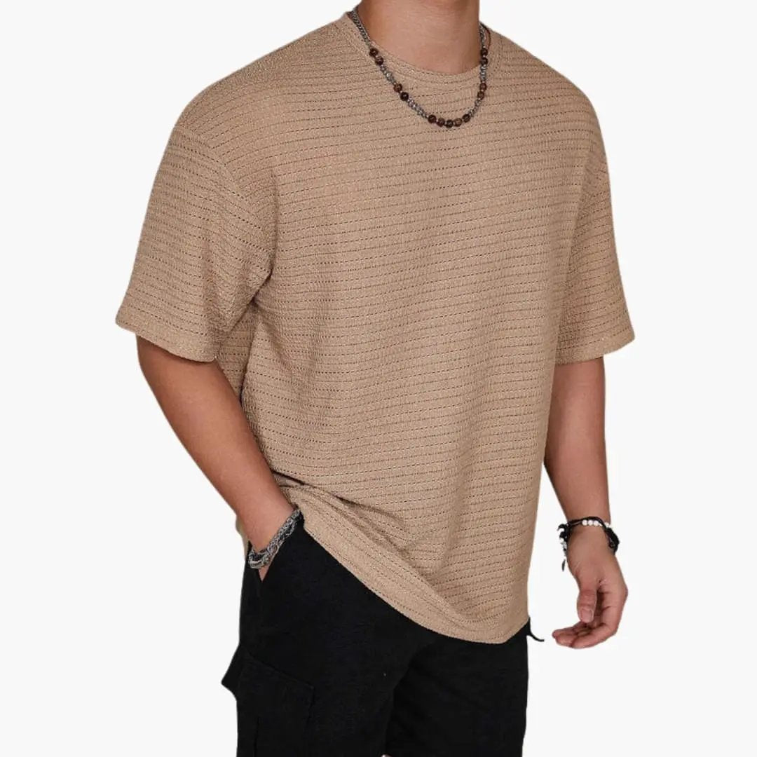 Men’s textured crew neck short sleeve T-shirt in beige knit fabric